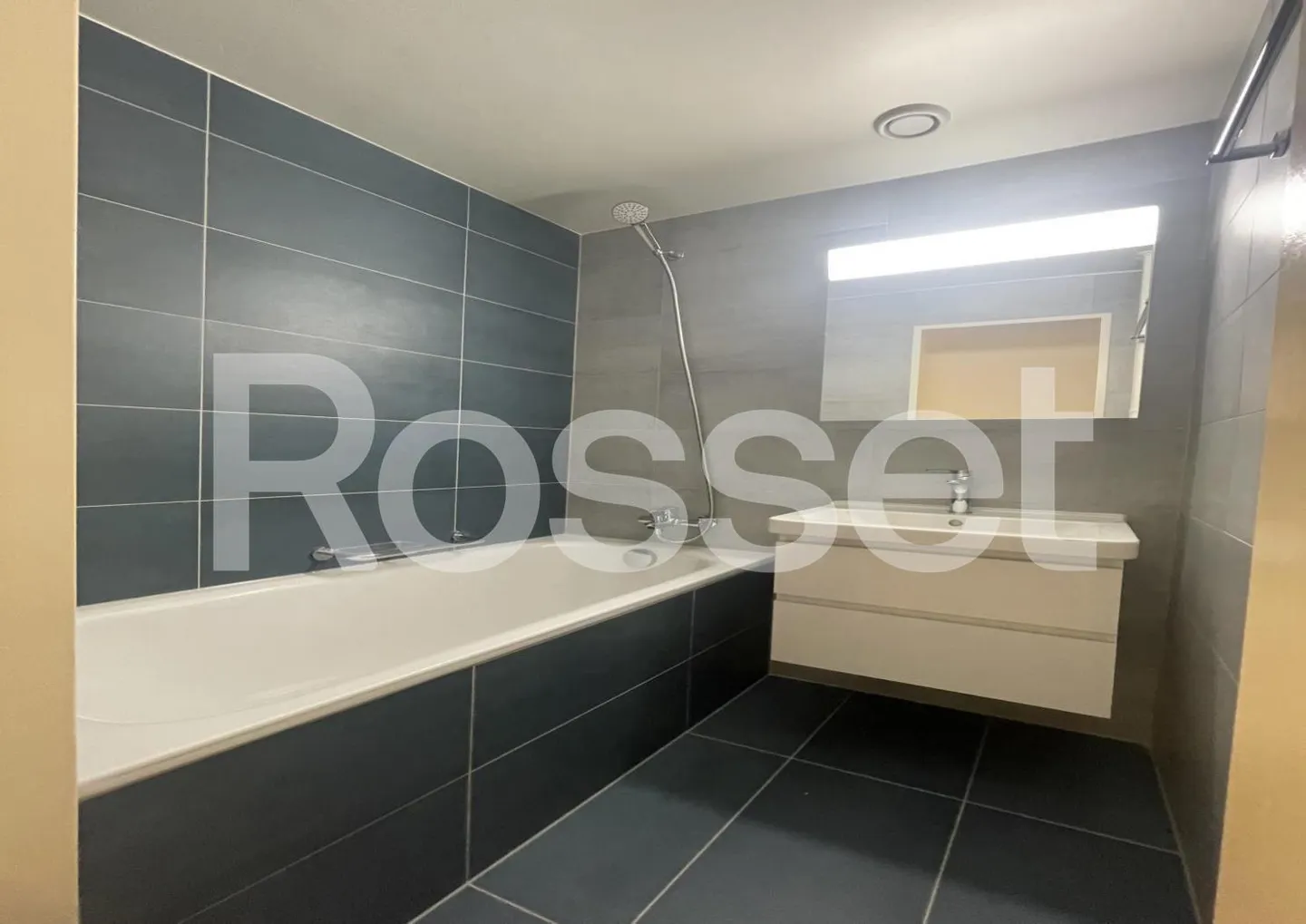 Appartamento 5 locali - Foto 2 di 6