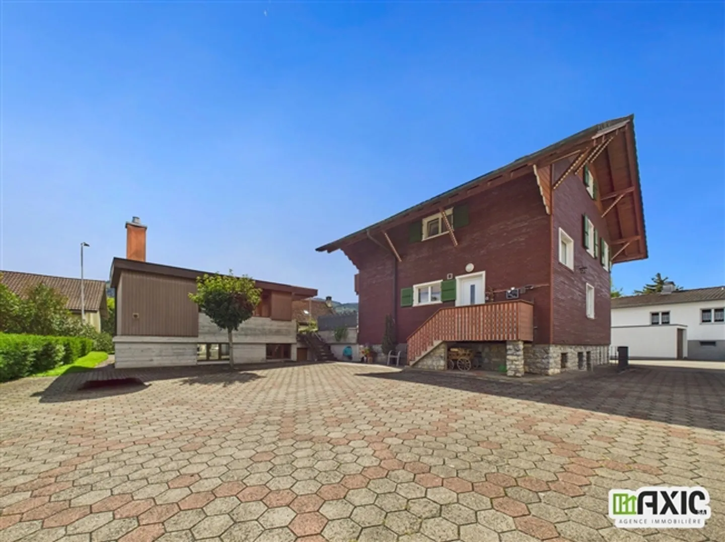 BAISSE DE PRIX !! - Bâtiment à usage mixte - fort potentiel d'investissement - Photo 2 sur 20