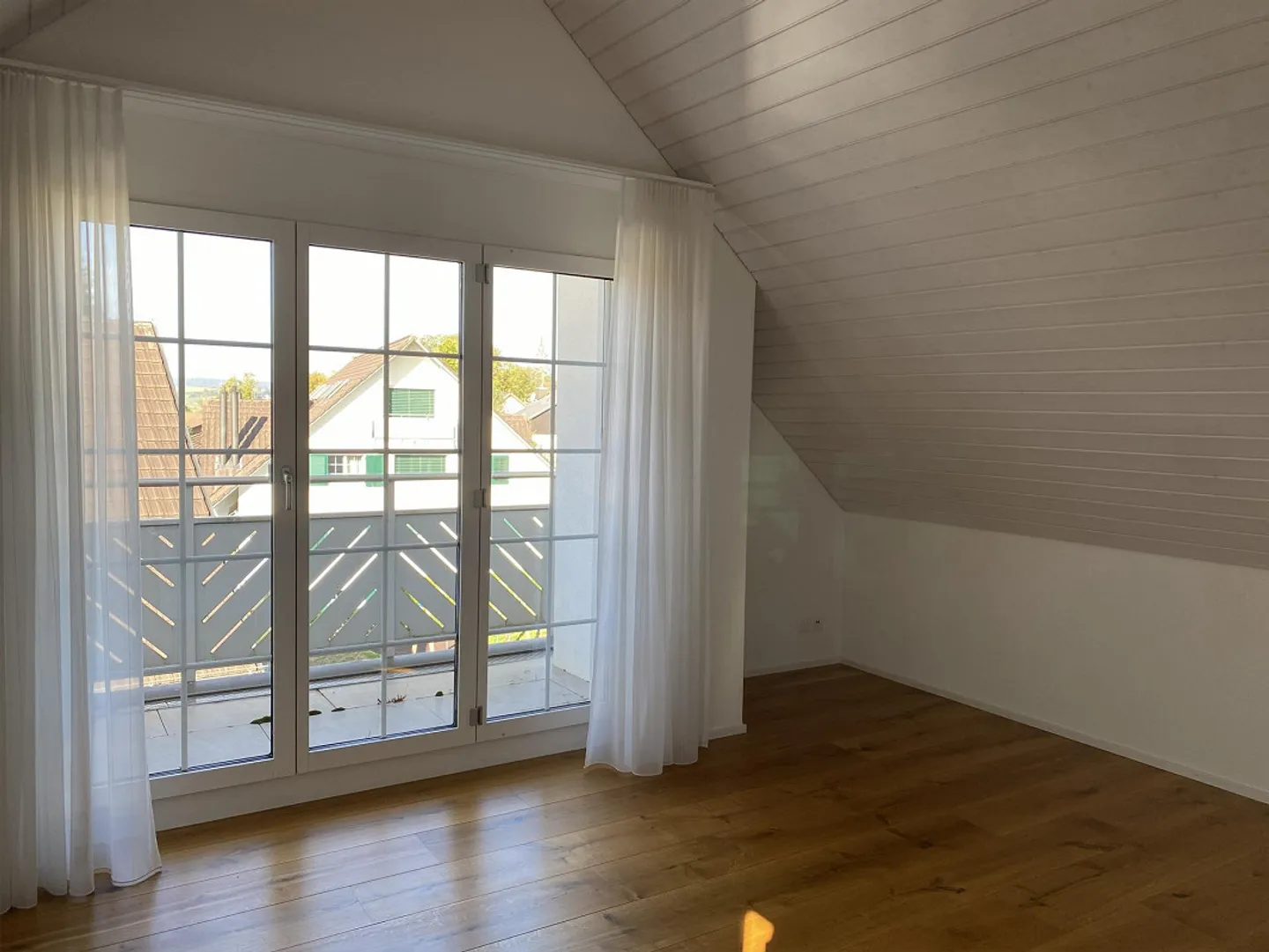 Fantastic 4.5-room maisonette apartment in a quiet location in Schöfflisdorf - Photo 10 of 11