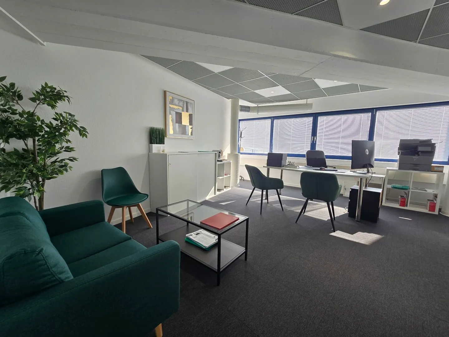 Situation optimale - Bureau Plug-and-Play de 271m2 - Photo 1 sur 9