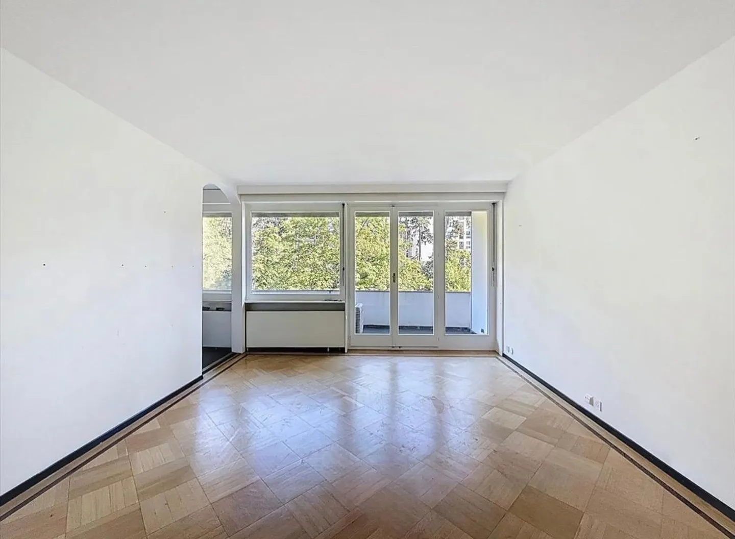 Charmante Wohnung mit Pool - Foto 2 von 8