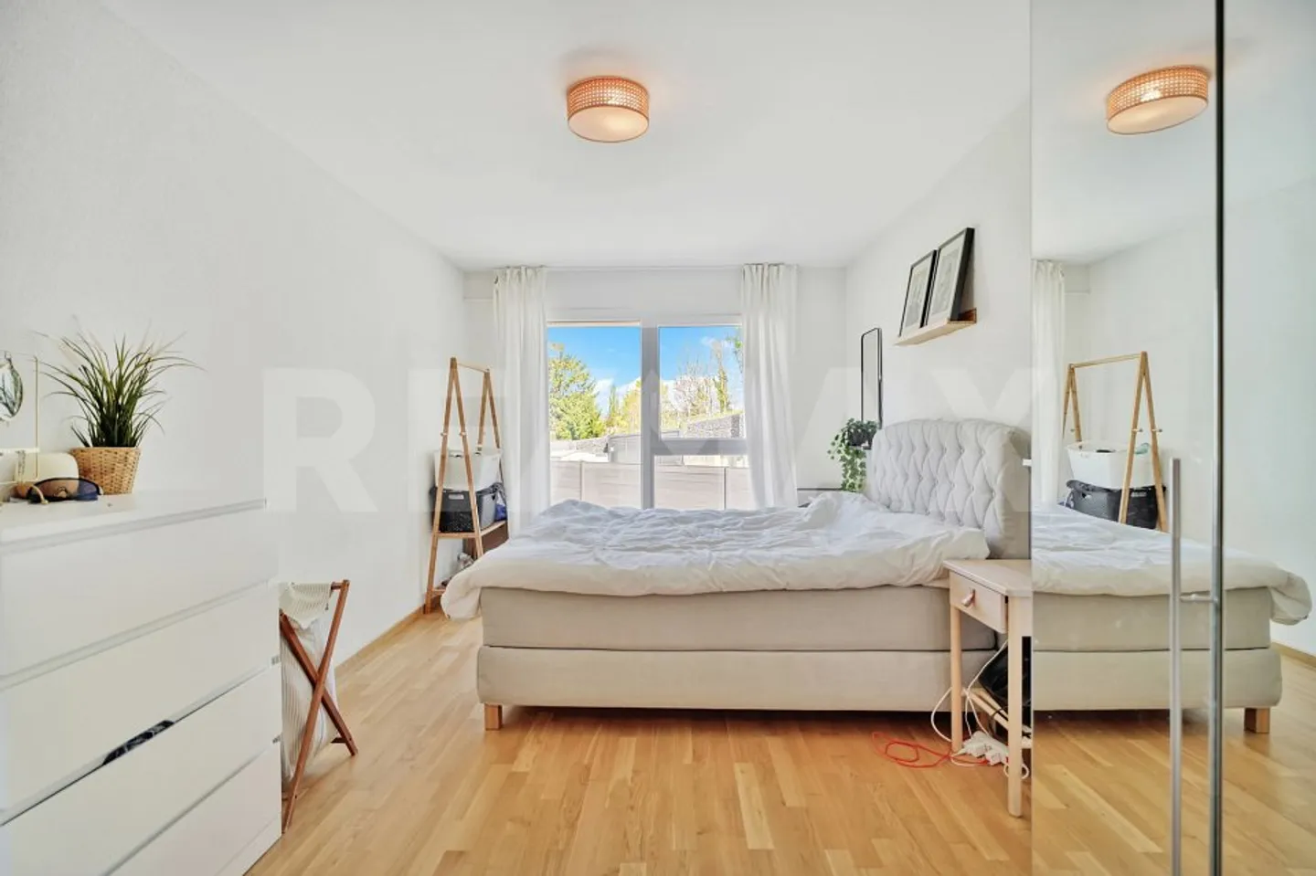Top Floor 4.5p | 148m² including mezzanine, underfloor heating, CECB B Oron-la-Ville - Photo 5 of 7