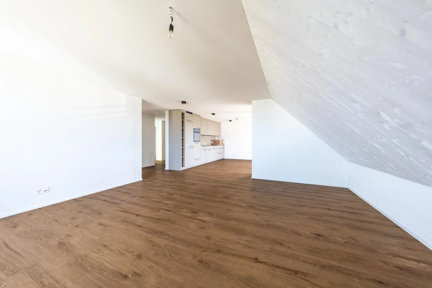 3.5-Room Maisonette Apartment - 139 m² Living with Special Character - Photo 7 of 13