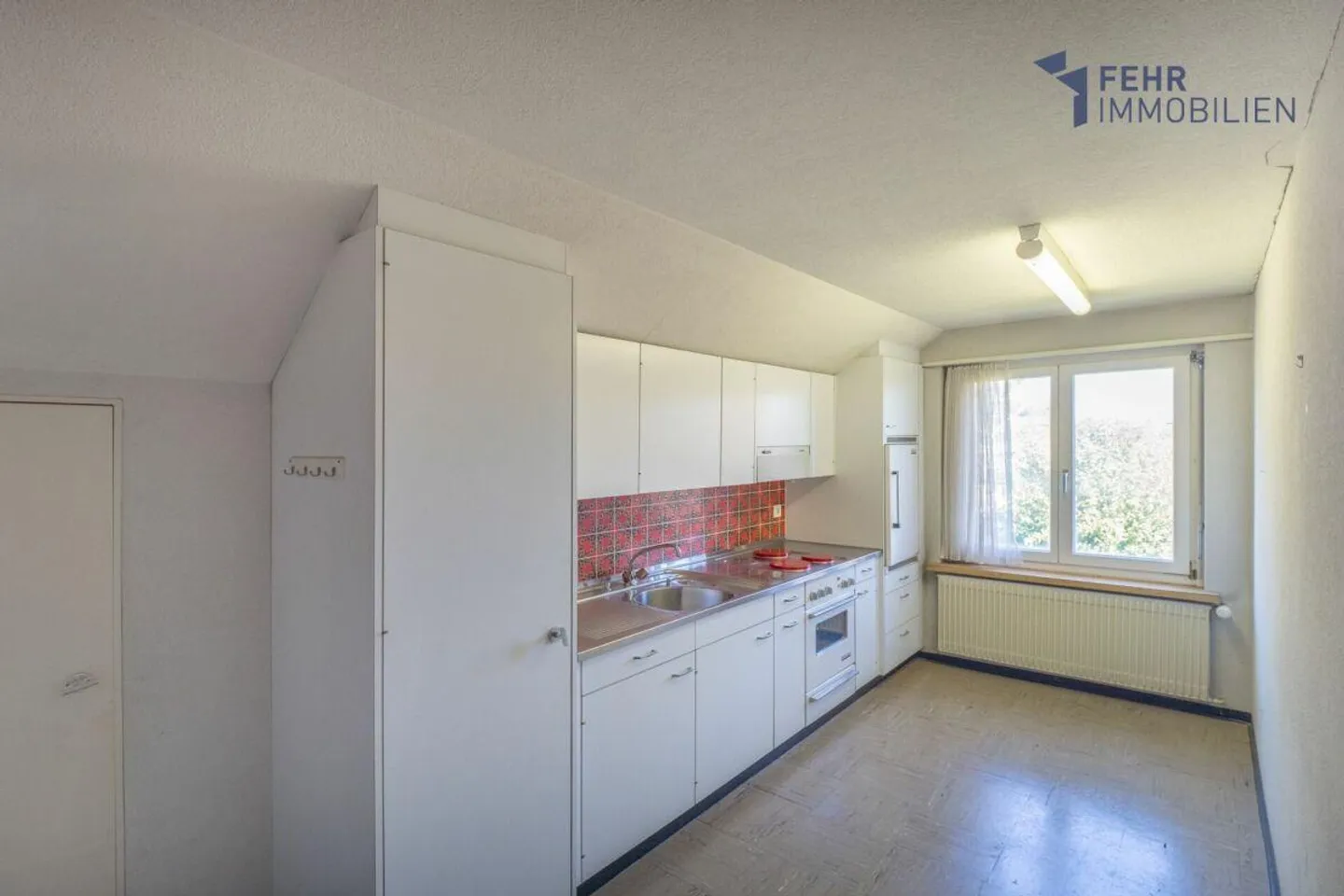 Fehr Immobilien - Freistehendes Zwei-Generationen-Haus - Foto 8 von 13