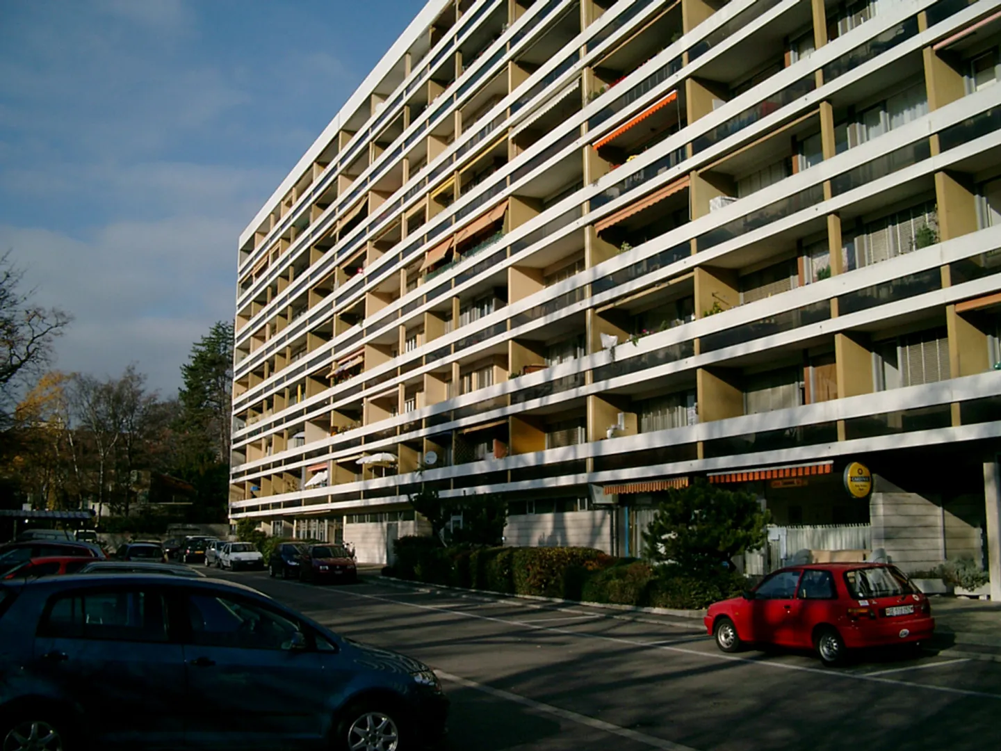 Sicherer Außenparkplatz - Foto 1 von 1