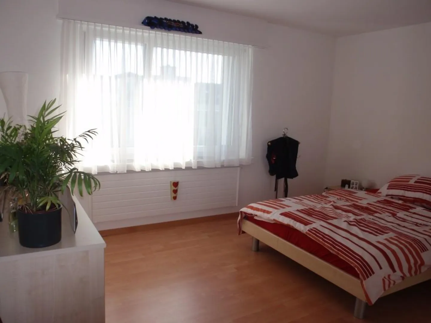 Appartamento soleggiato di 4½ stanze con vista lontana - Foto 3 di 9