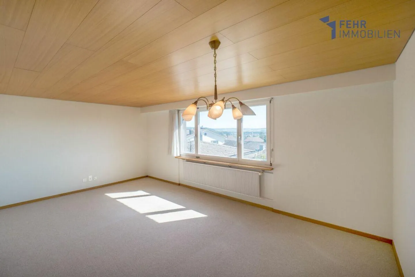 Fehr Immobilien - Freistehendes Zwei-Generationen-Haus - Foto 9 von 13