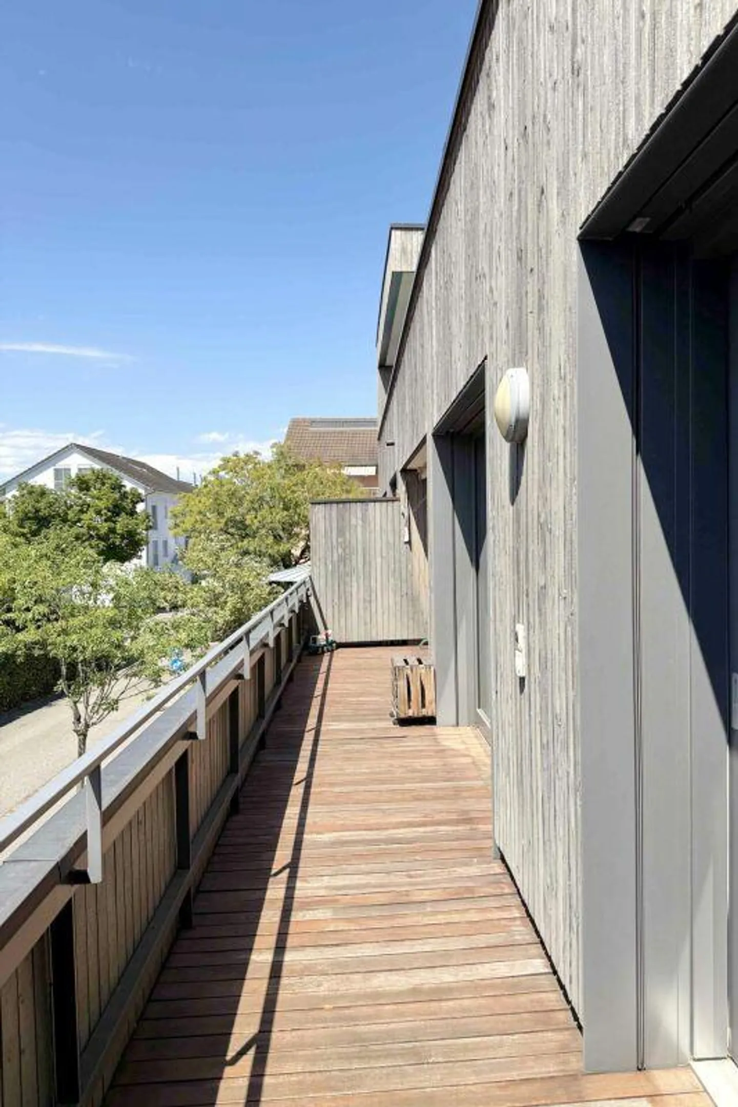 Well-maintained, spacious 3.5-room apartment with a 24 m2 large balcony ... - Photo 5 of 8