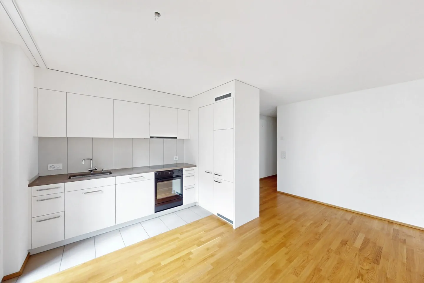 Modern Living - Altstetten - Photo 6 of 8