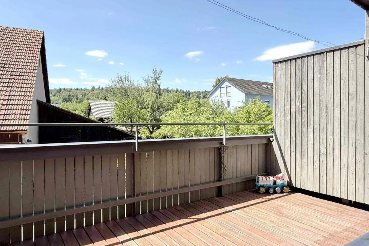Well-maintained, spacious 3.5-room apartment with a 24 m2 large balcony ... - Photo 6 of 8