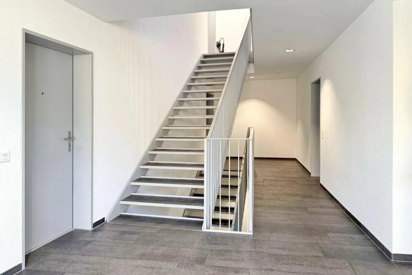 Well-maintained, spacious 3.5-room apartment with a 24 m2 large balcony ... - Photo 8 of 8