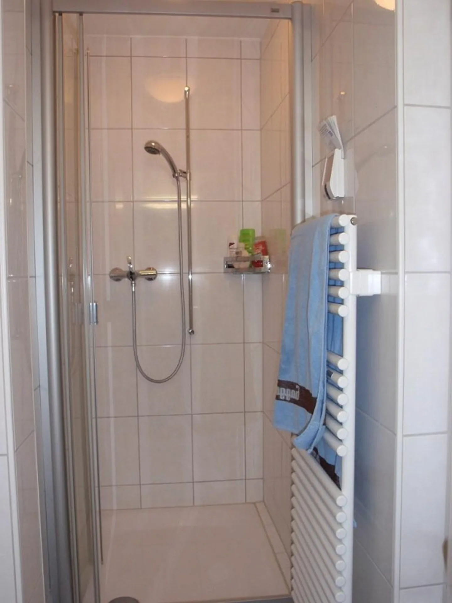 Appartamento soleggiato di 4½ stanze con vista lontana - Foto 6 di 9