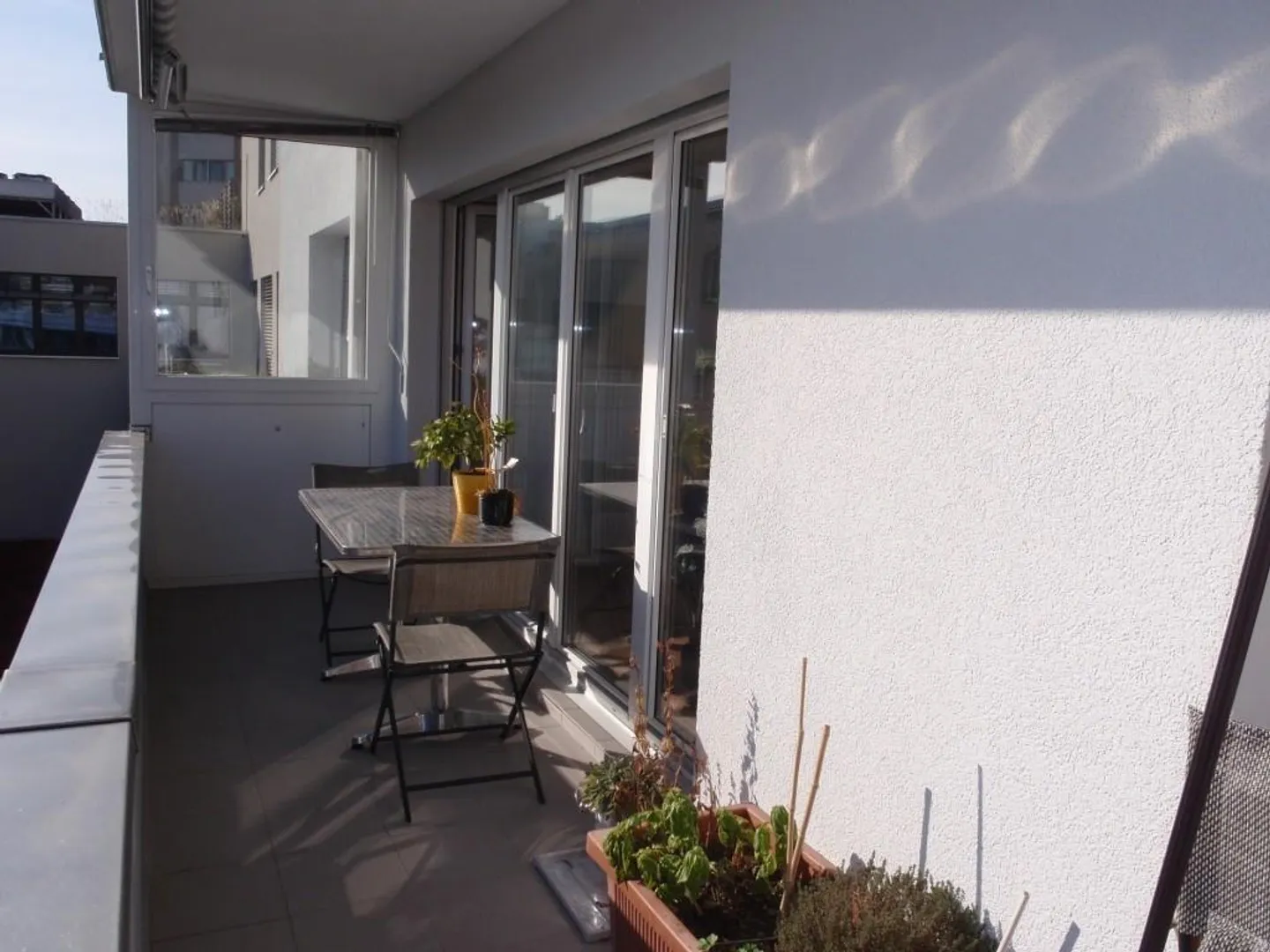 Appartamento soleggiato di 4½ stanze con vista lontana - Foto 7 di 9