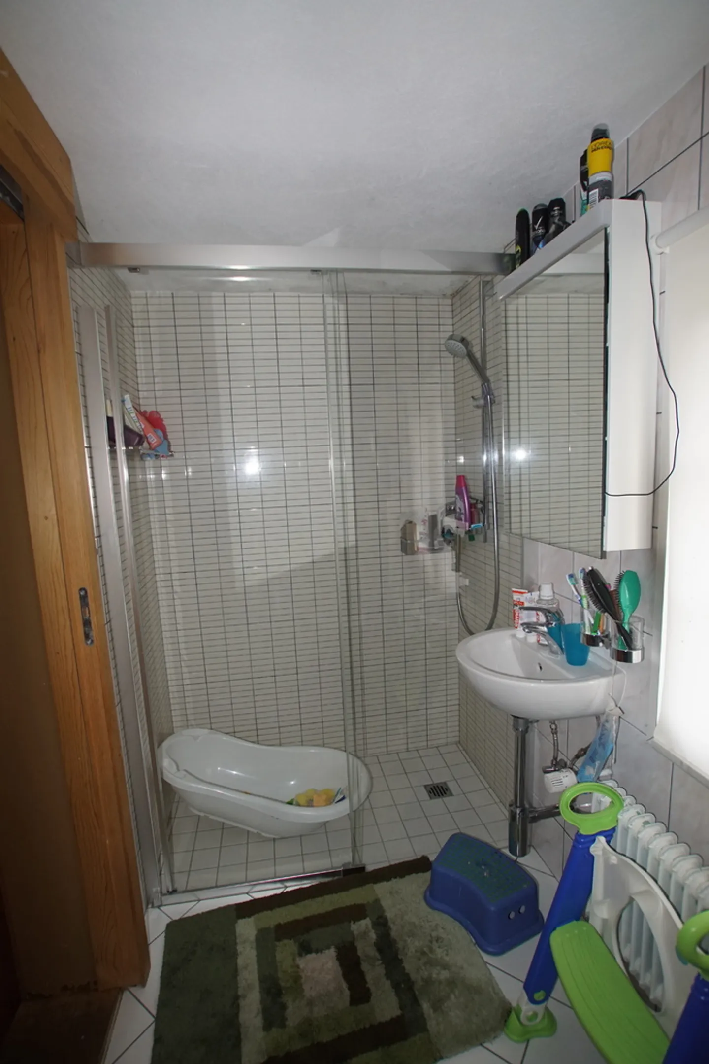 Altes Reihenhaus mit 4,5 Zimmern in Villaraboud - Foto 8 von 9