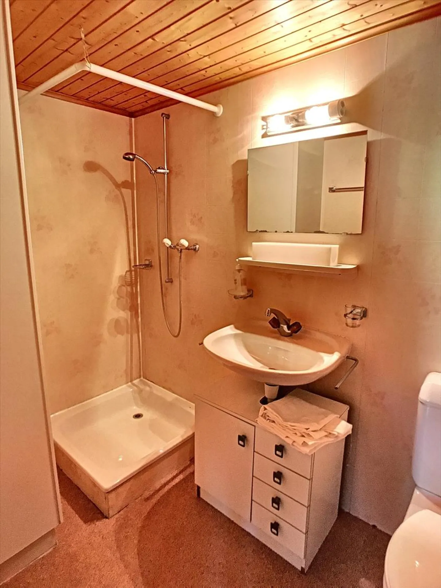 Reihenhaus mit 3 Wohnungen - Foto 7 von 12