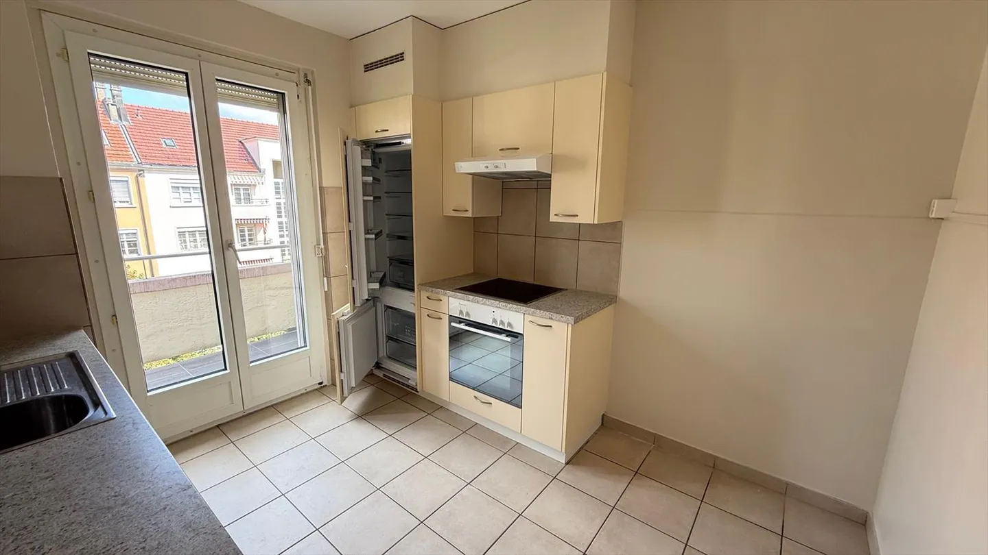 Magnifico appartamento di 3 stanze, 5° piano, ca. 70 m2 - Foto 2 di 11