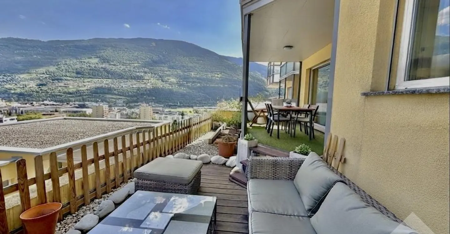 Bel appartement en terrasse avec un garage et une vue exceptionnelle ! - Foto 7 von 13