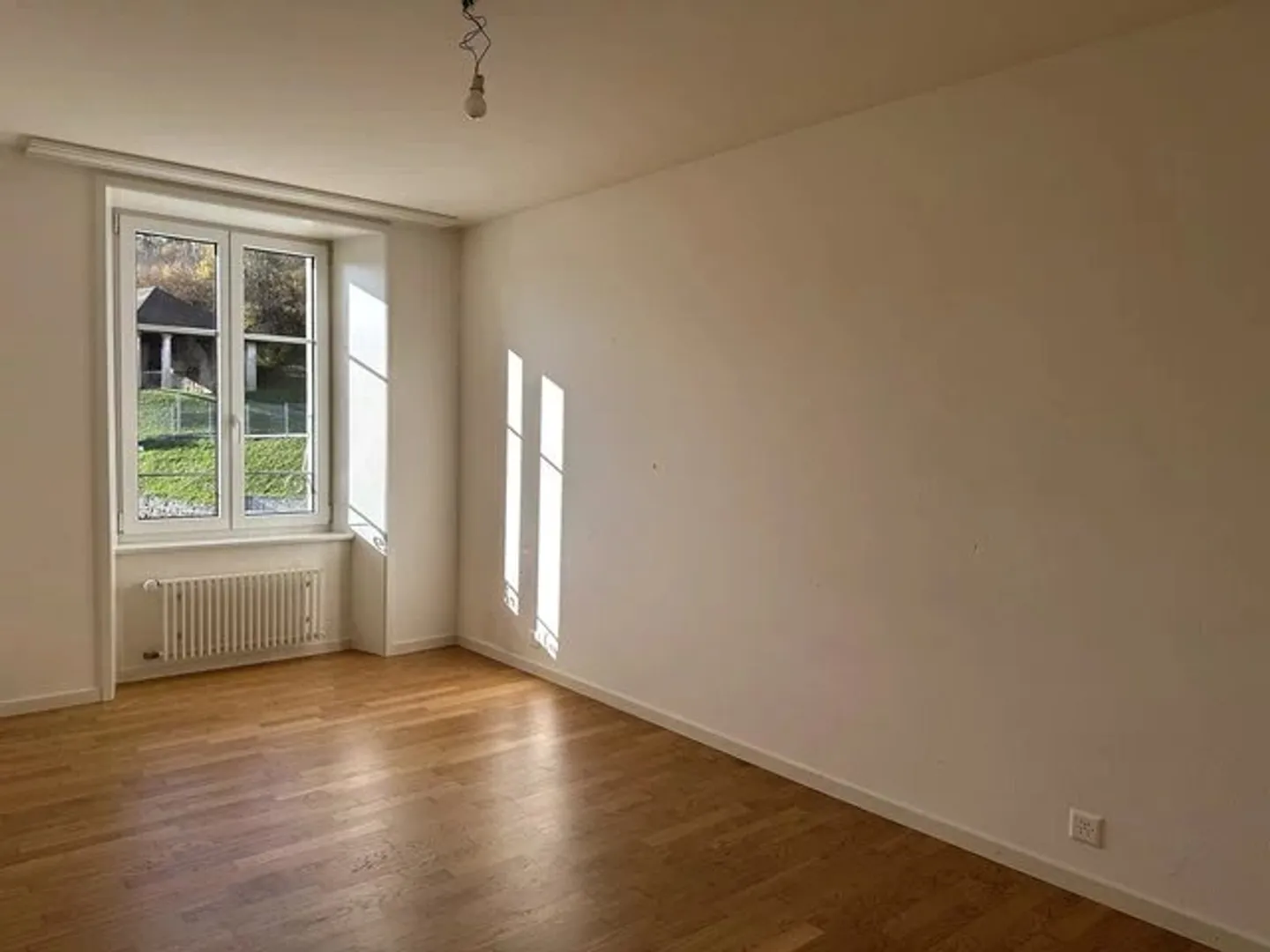 Appartamento di 4.5 locali, ca. 85m2 al 2° piano - Foto 4 di 9