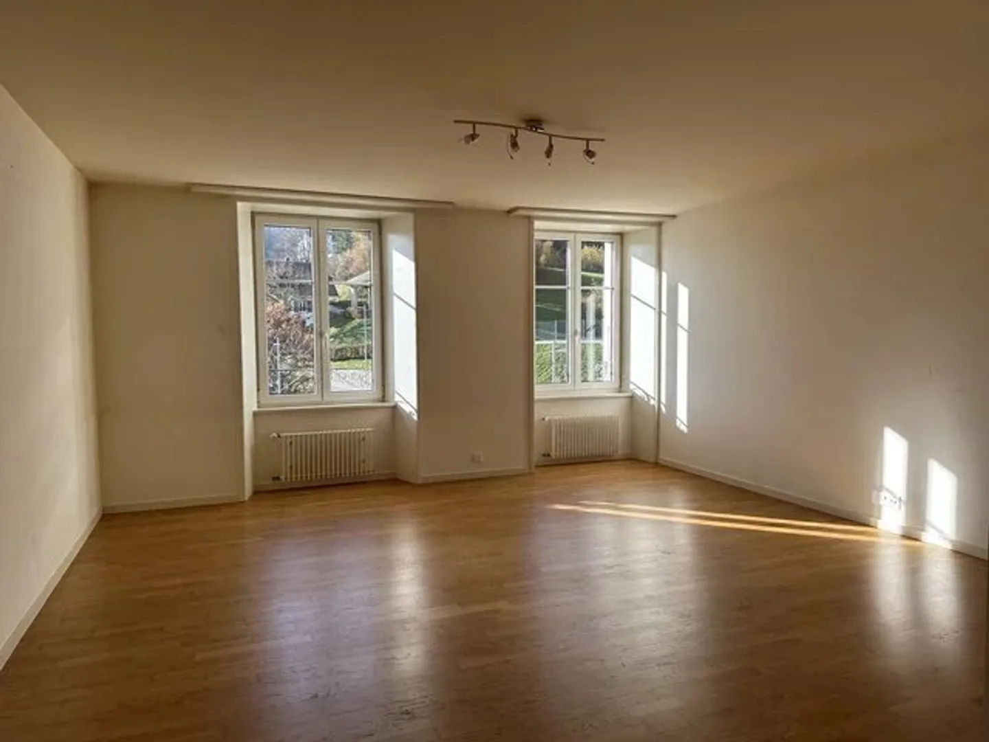 Appartamento di 4.5 locali, ca. 85m2 al 2° piano - Foto 2 di 9