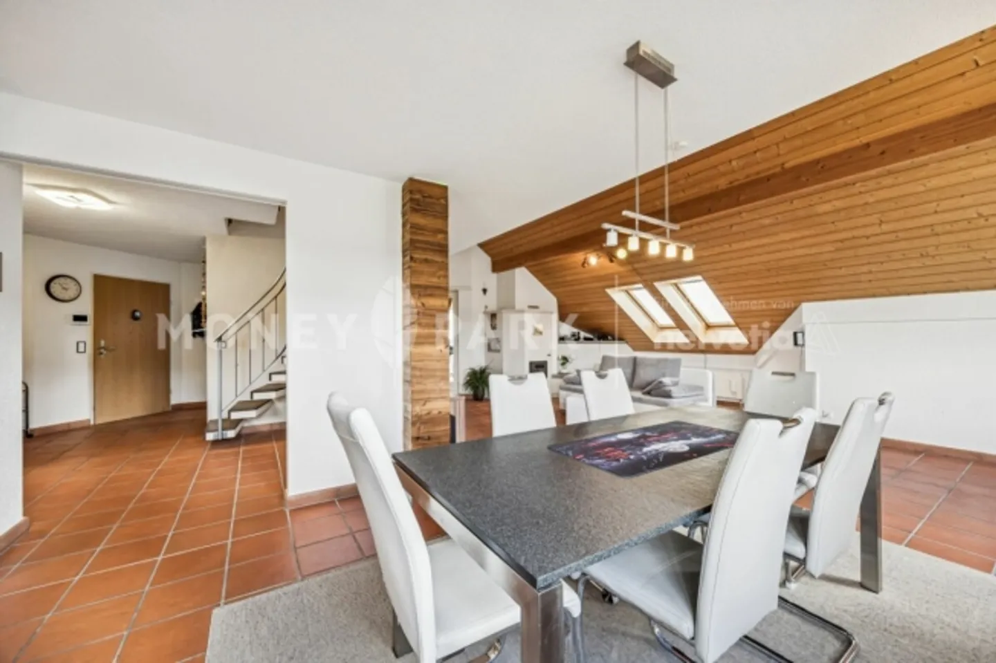 Maisonette esclusiva con galleria, sauna e tanto spazio per sentirsi bene - Foto 4 di 12