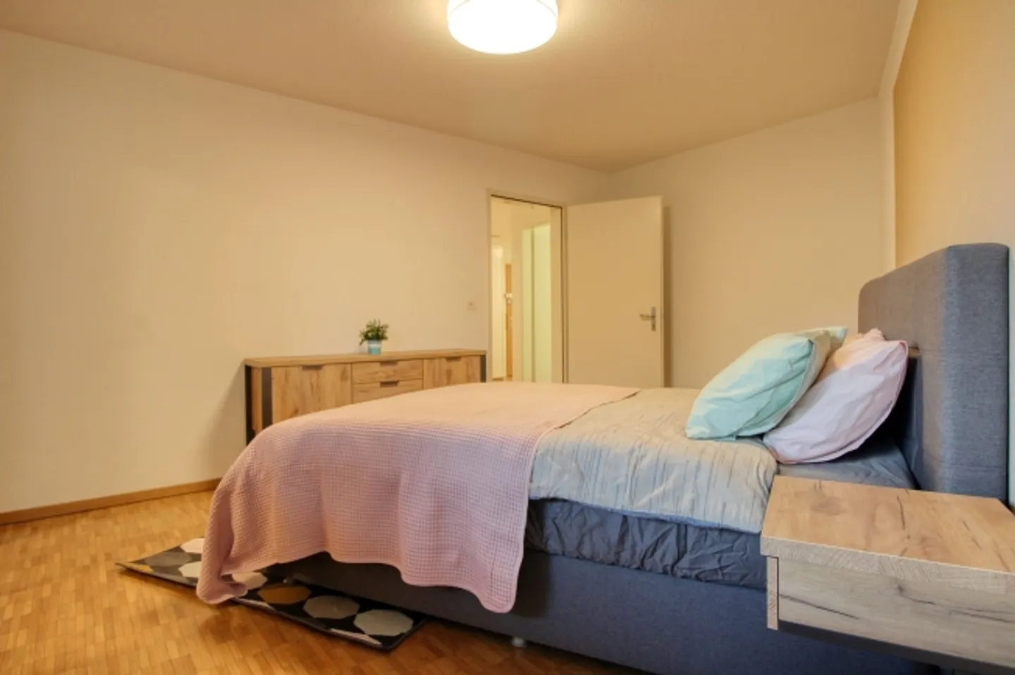 «Schöne Zimmer an bester Lage nahe Sihlcity» - Foto 3 von 13