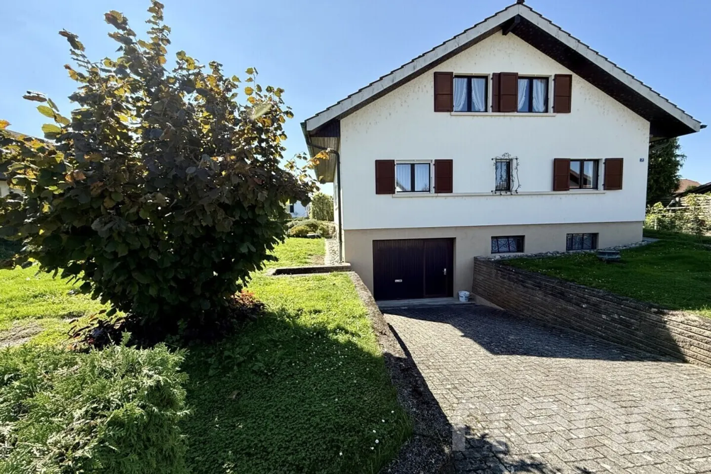Grande casa familiare in un quartiere residenziale! - Foto 10 di 11