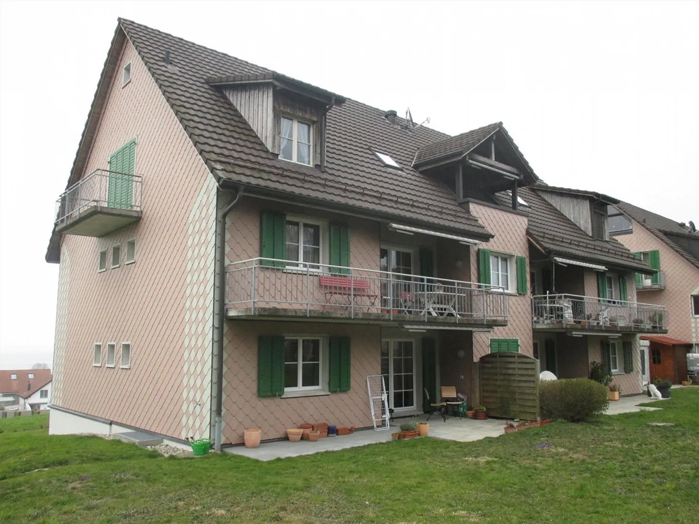 3 1/2 Room Apartment with Lake View - Photo 8 of 8