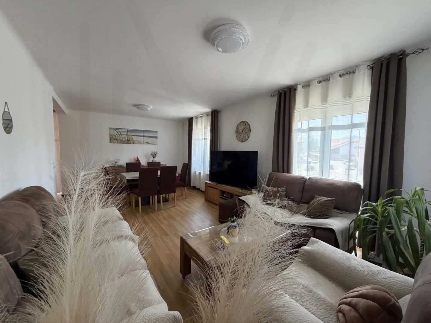3.5 Room Apartment - Photo 1 of 9