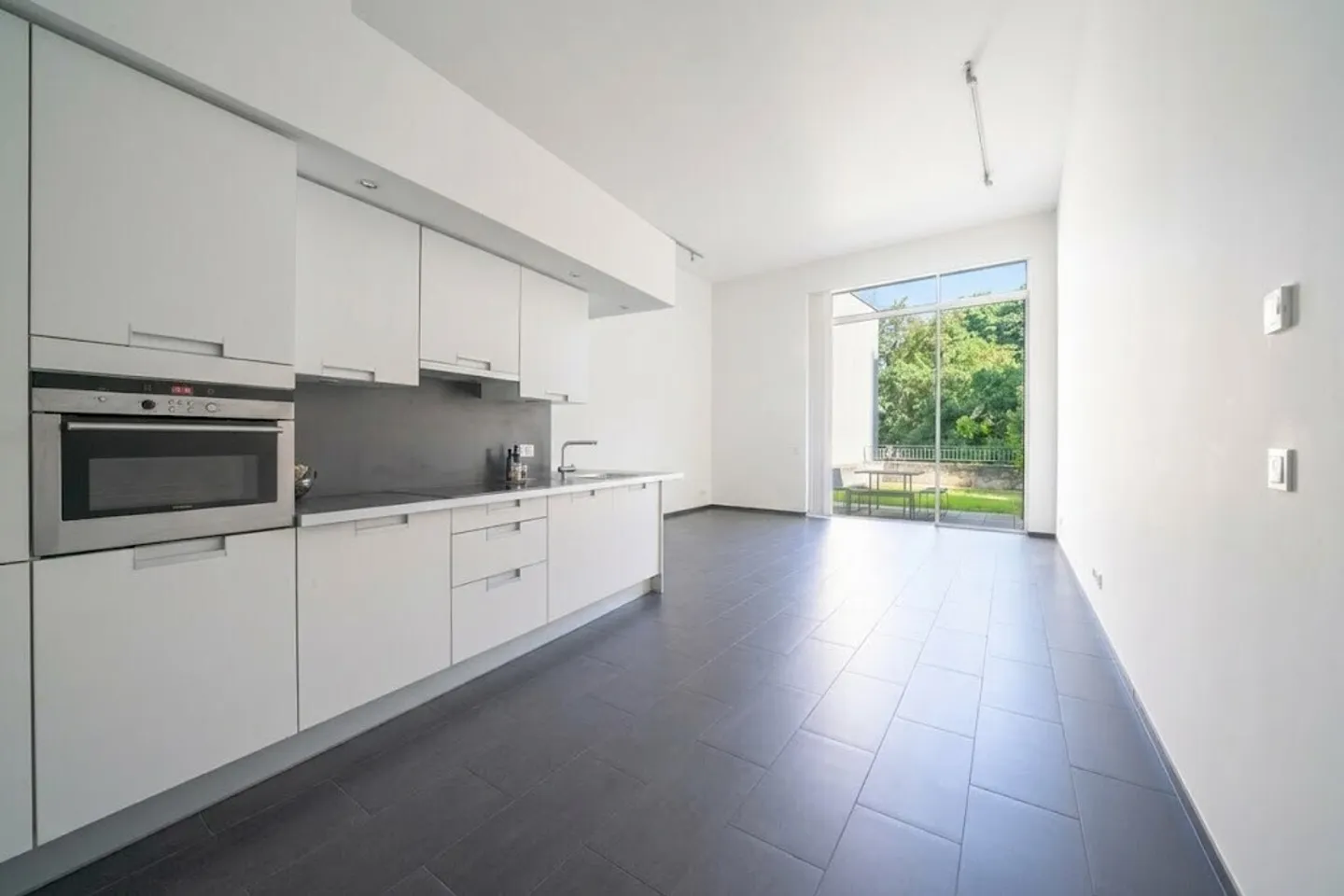 Investment Opportunity Loft with Garden in the Heart of Lausanne - Photo 4 of 6