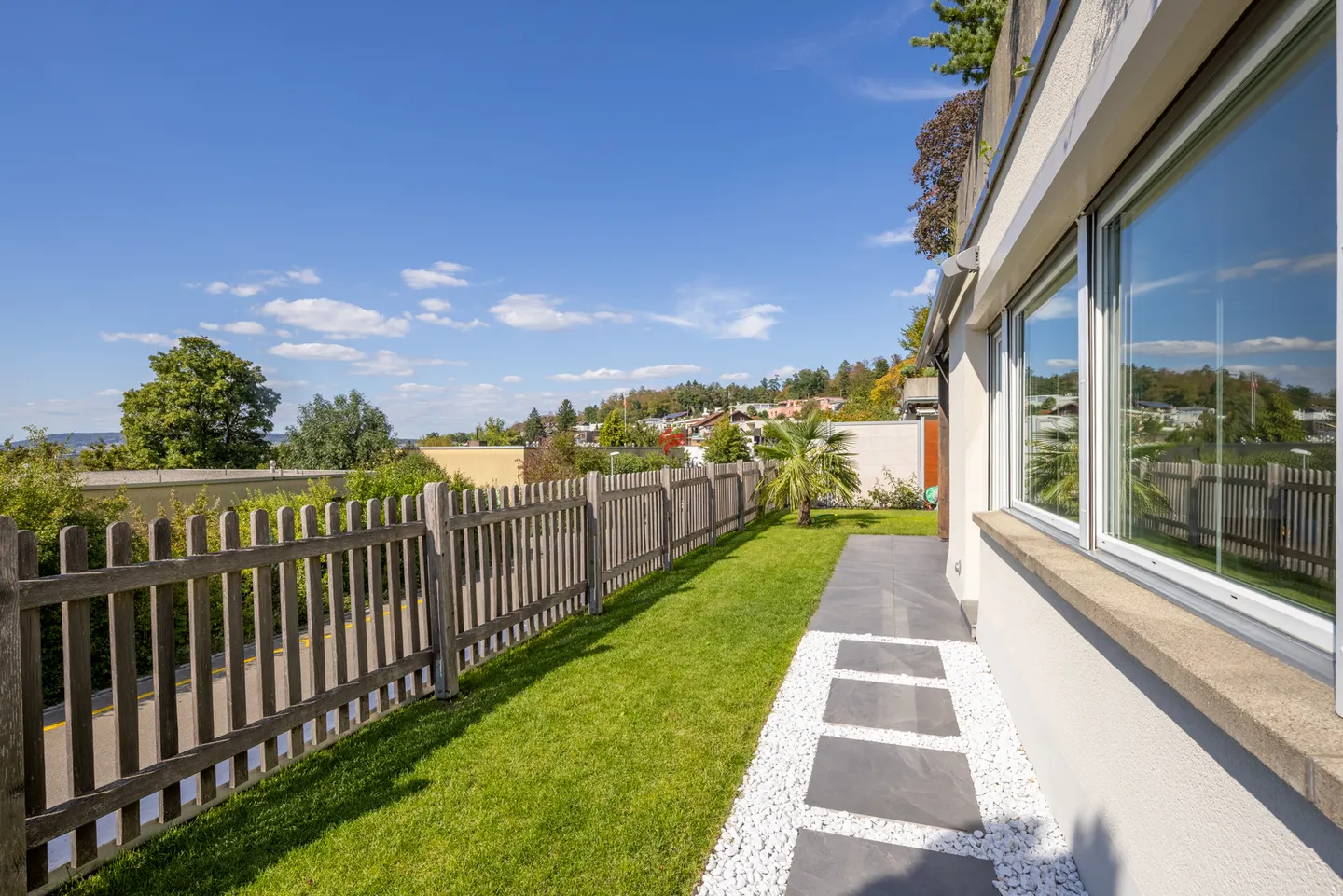 Charming Terrace House with Views - Photo 3 of 14