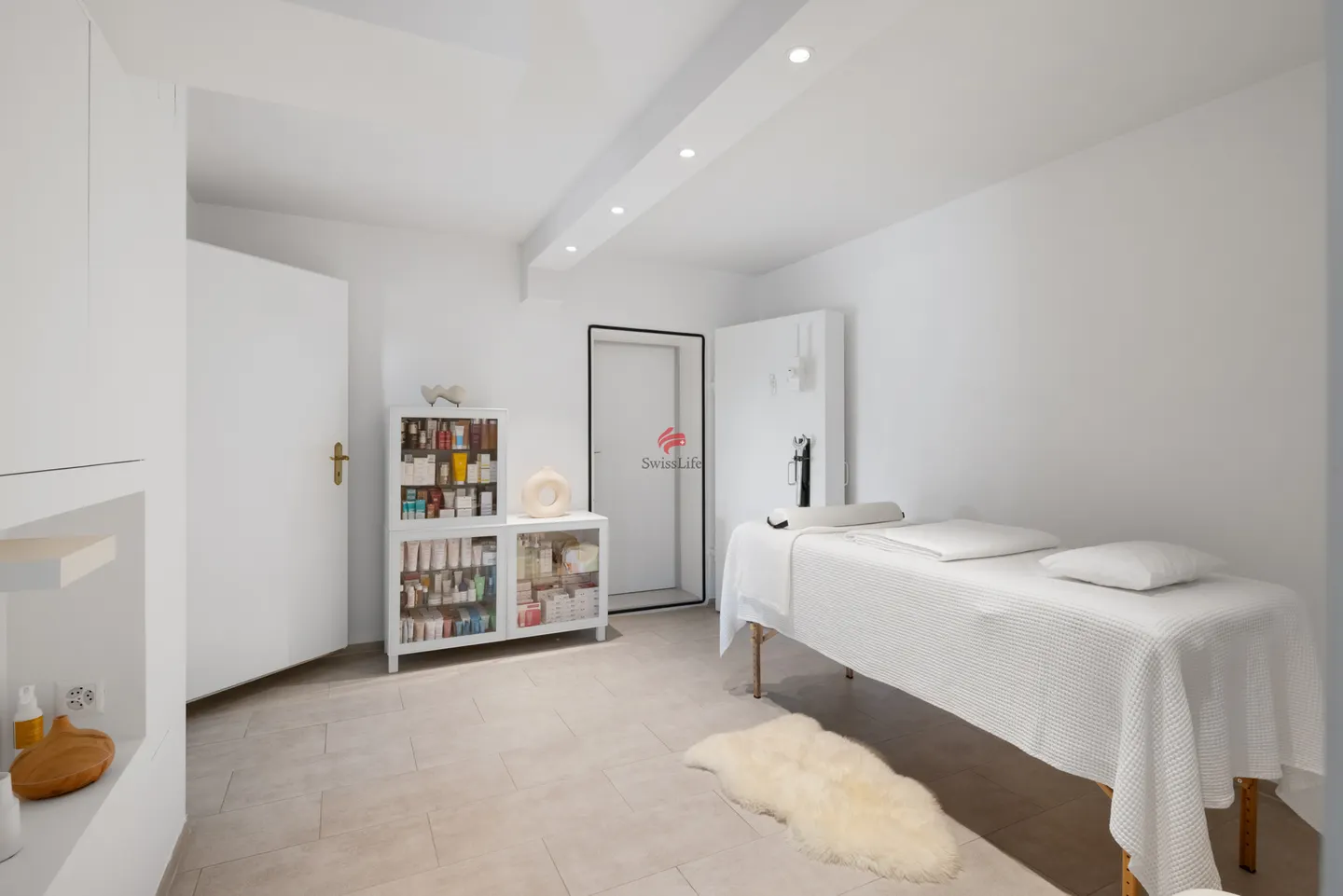 Charming Terrace House with Views - Photo 13 of 14