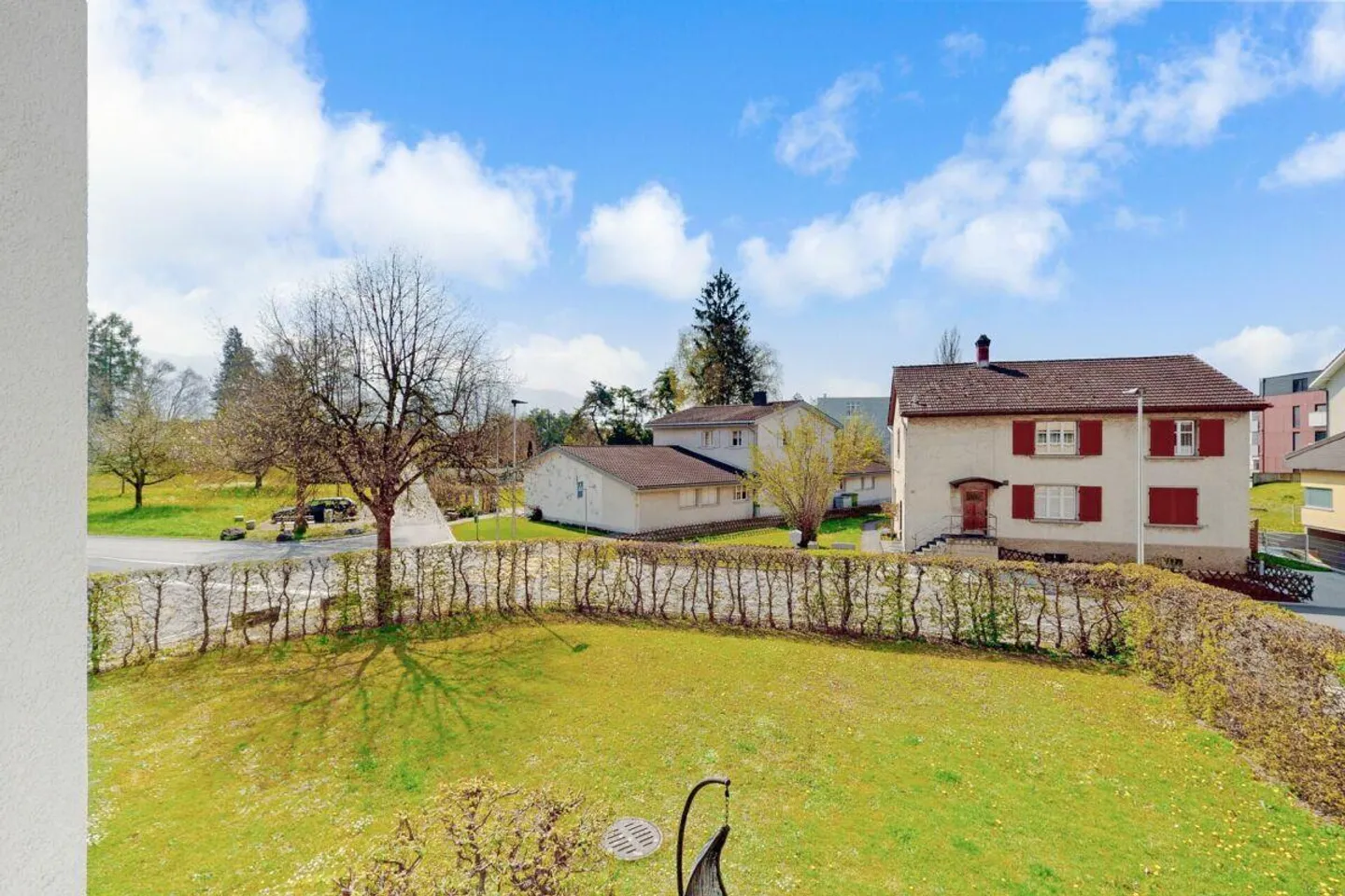 Attractive condominium in prime location - Photo 8 of 11