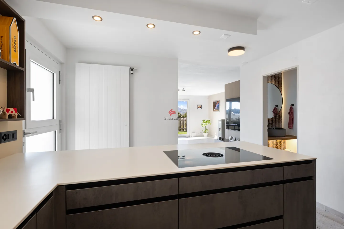 Charming Terrace House with Views - Photo 5 of 14