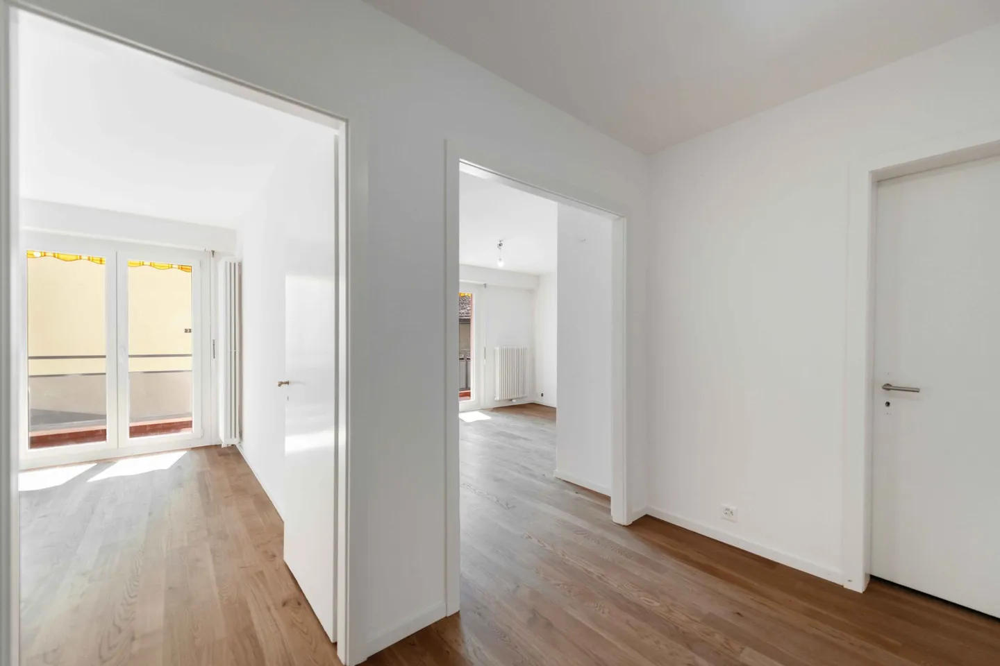 Appartement rénové avec vue lac - Photo 5 sur 12