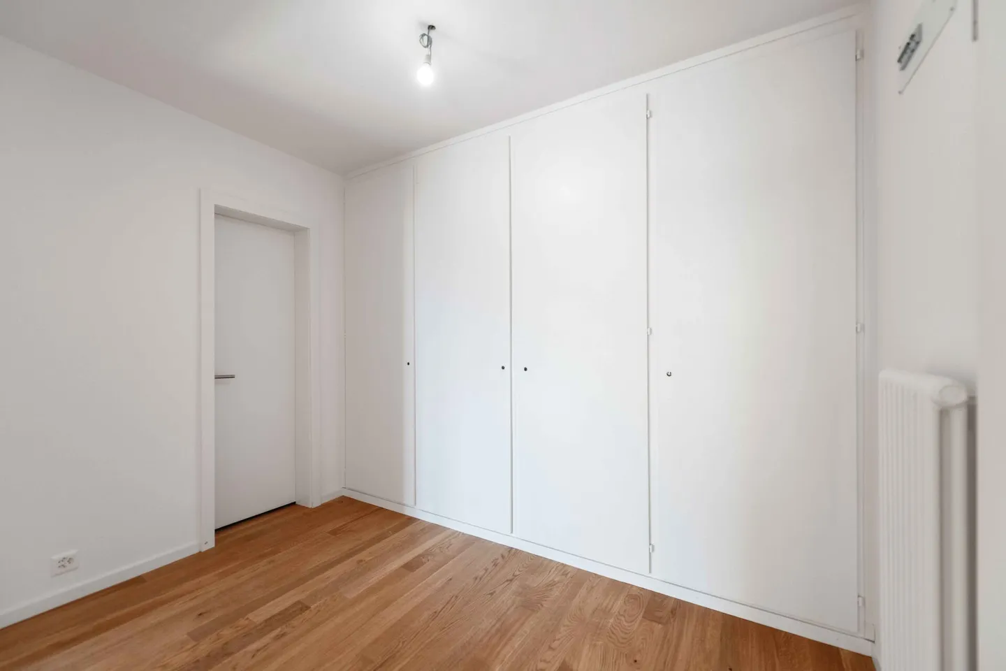 Appartement rénové avec vue lac - Photo 6 sur 12