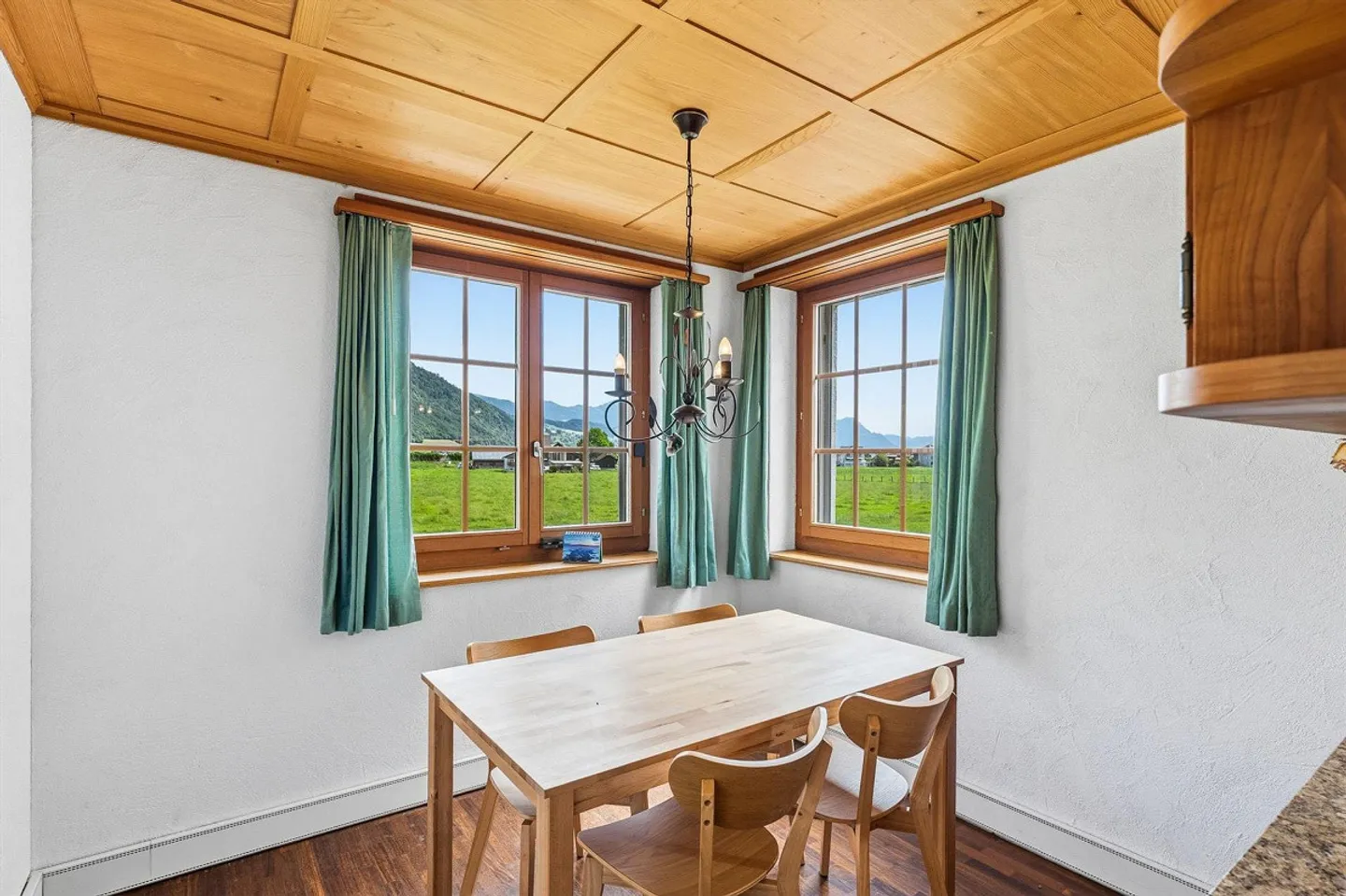 Stans: 6.5-Room End Row House with Far View and Sun - Photo 7 of 13