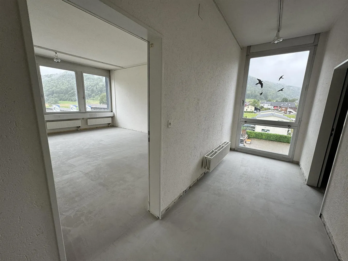 Helles Büro mit Blick ins Grüne - Foto 11 von 13