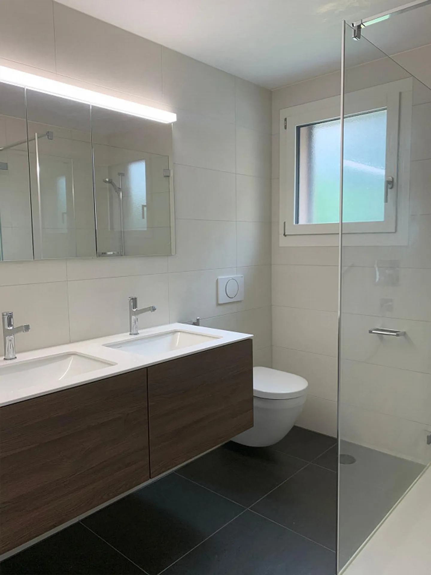 Modernes Apartment mit Seesicht - Foto 2 von 4