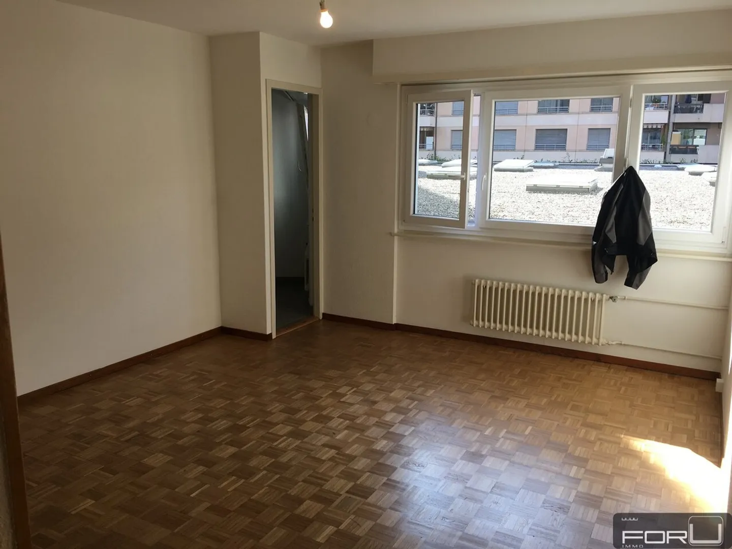 Schöne renovierte 3-Zimmer-Wohnung in ruhiger Lage in Carouge - Foto 2 von 5