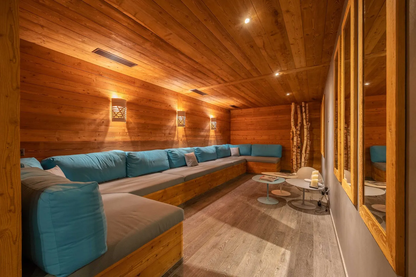 EXCEPTIONAL, magnificent and luxurious 5.5-room apartment in a semi-attic - Photo 4 of 7