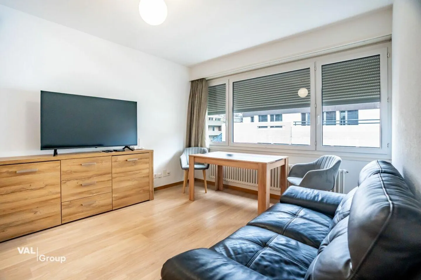 Furnished 2.5-room apartment for rent in a central location in Visp - Photo 2 of 9