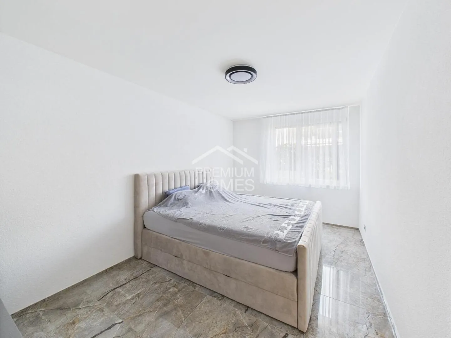 Modernes Smart Home mit Garten - Foto 7 von 12