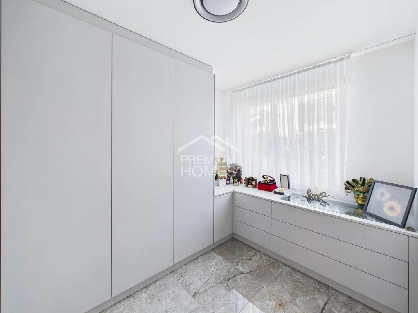 Modernes Smart Home mit Garten - Foto 9 von 12