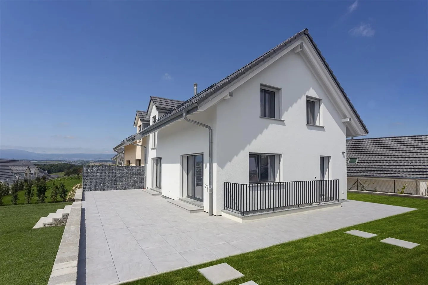 Maison jumelée 5.5 pièces - Photo 1 sur 9