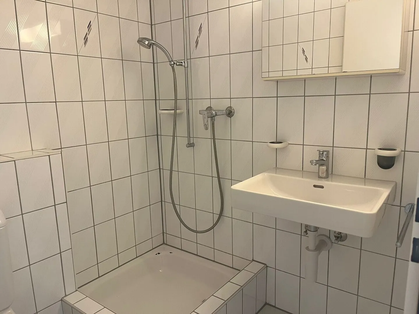 Your Dream Home in Grenchen: Unique Maisonette Apartment - Photo 6 of 9