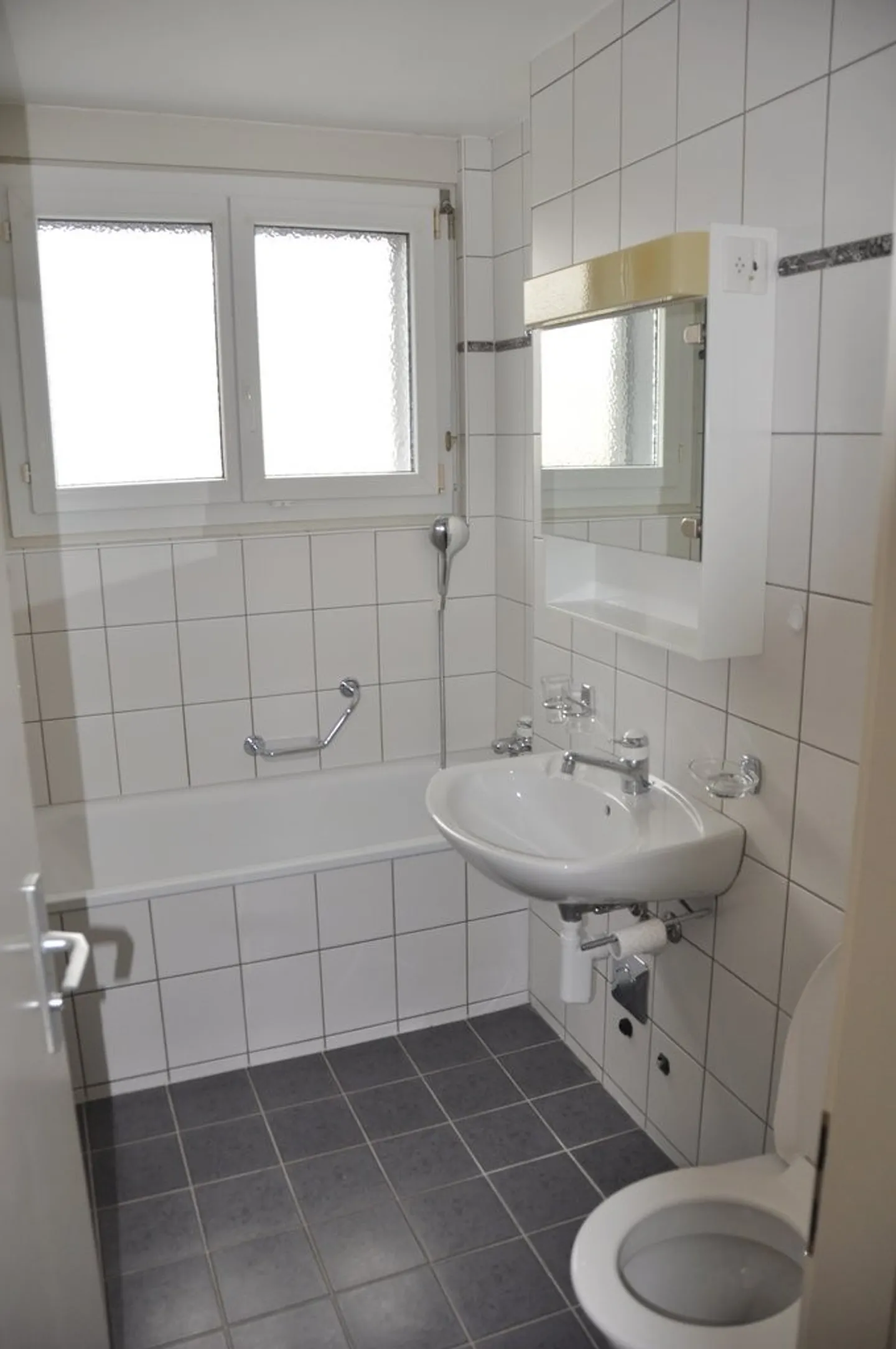 Apartment for rent - Photo 4 of 10