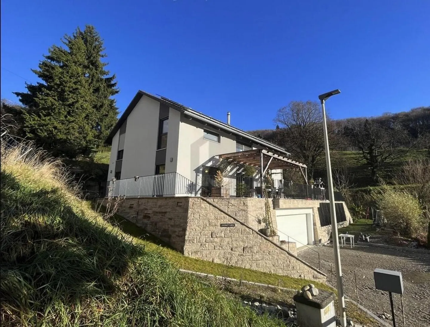 Family-Friendly and Quiet in the Green - Photo 1 of 2