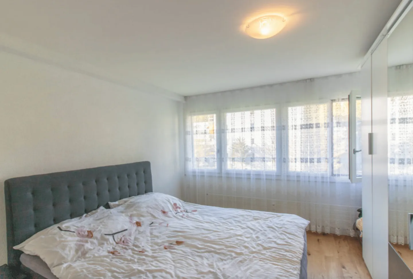 Renovated Condominium with Winter Garden! - Photo 4 of 6