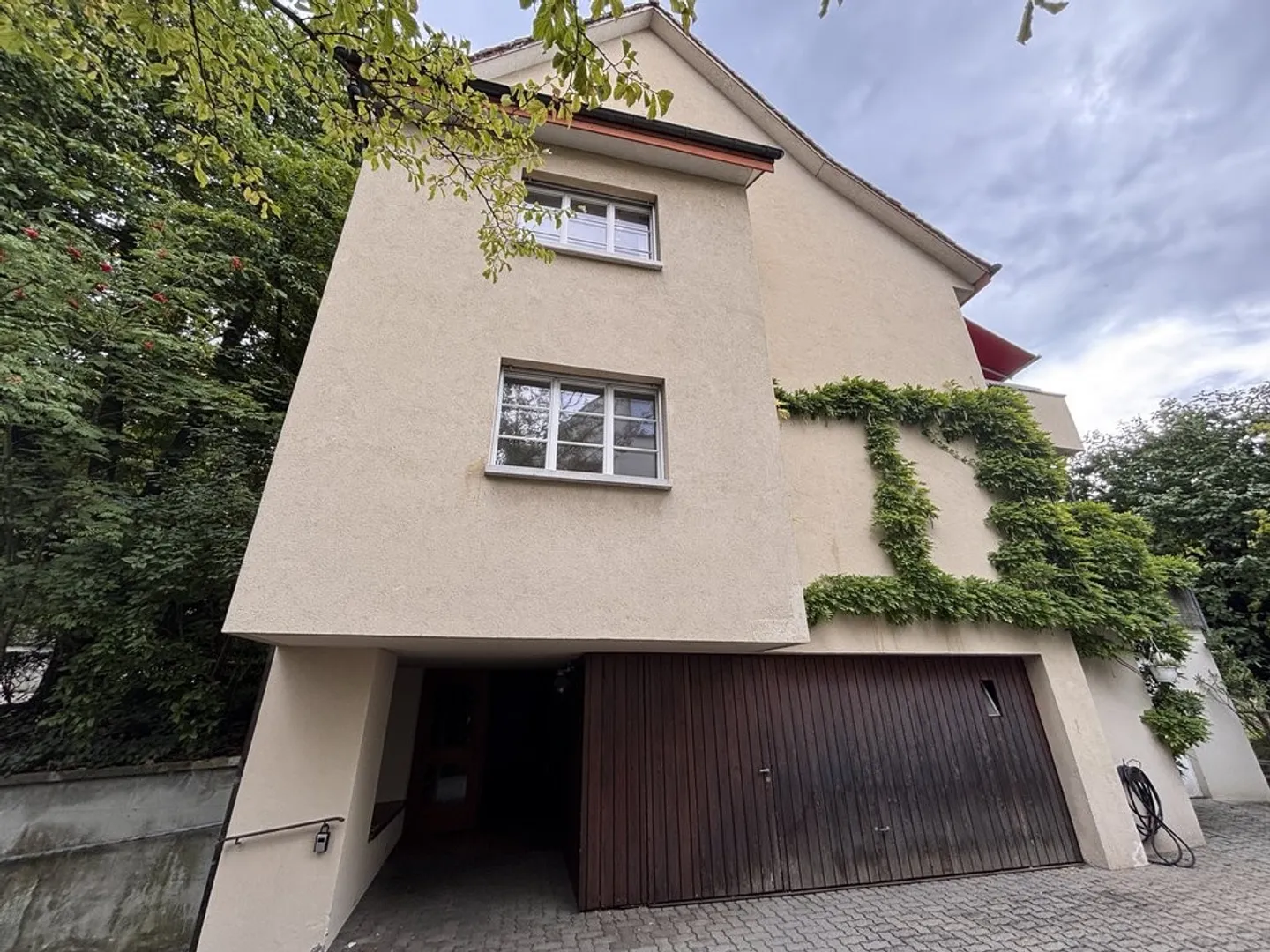 Family-friendly living at Zürichberg / 6 rooms with style - Photo 1 of 12