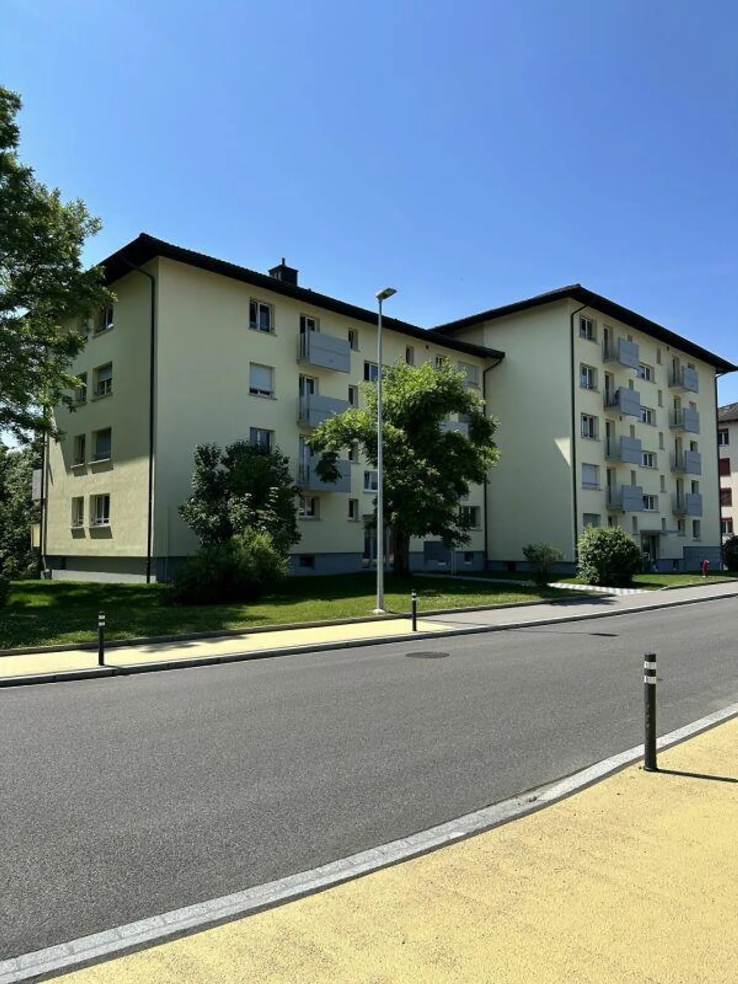 Beautiful 4.5 Room Apartment - Photo 9 of 9